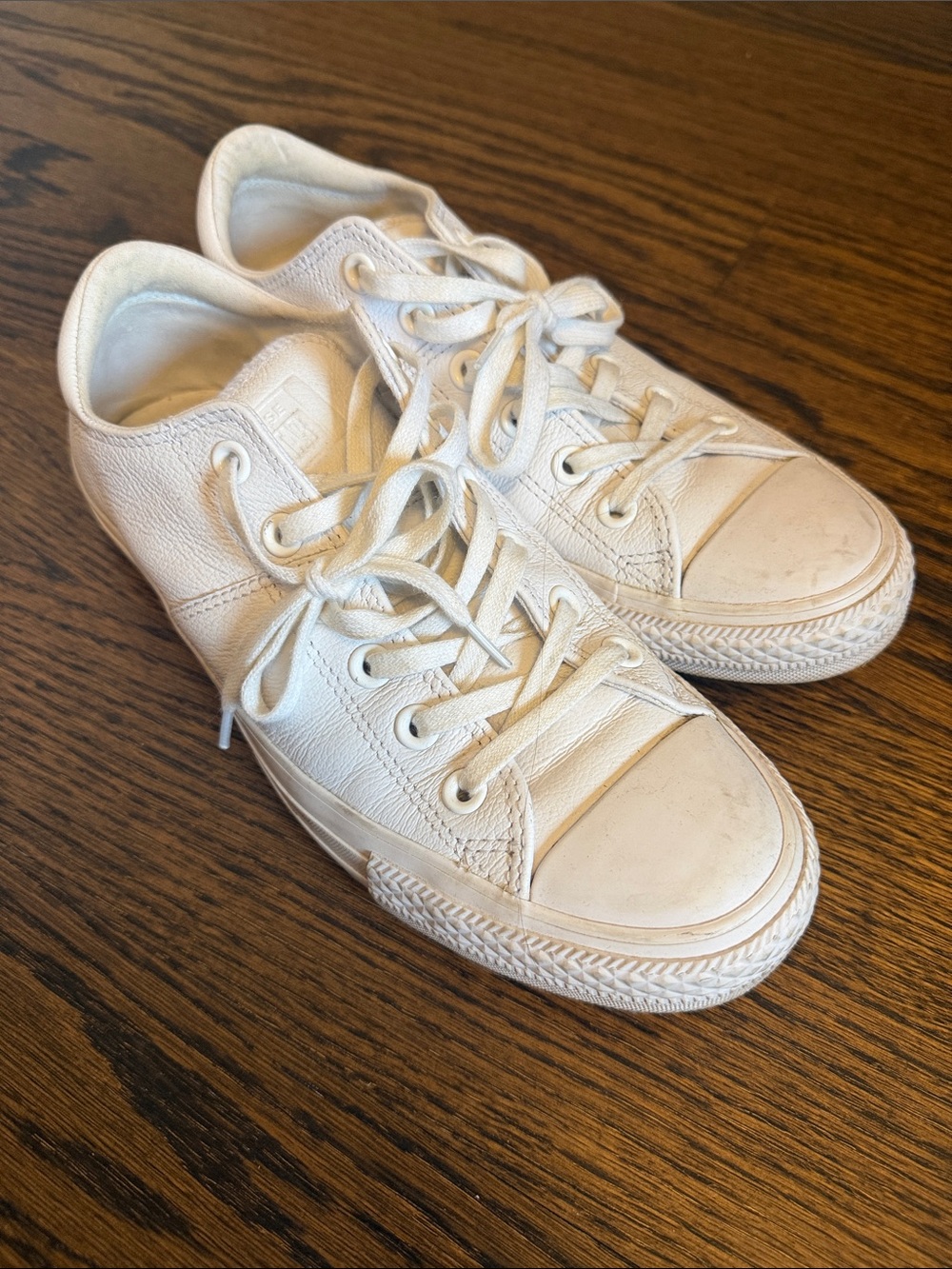 Women’s White Low-Top Leather Lace-Up Converse